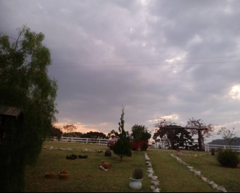 Pousada Mirante Bueno Brandão Zewnętrze zdjęcie